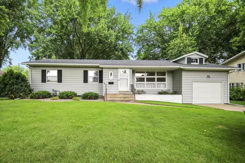 556 12th St SE, Owatonna, MN 55060