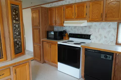 Kitchen - 47 Coban Dr, Duluth, MN 55808 photo 2 of 3