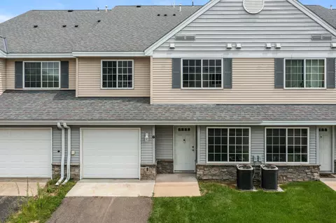 301 Roosevelt St S #G, Cambridge, MN 55008