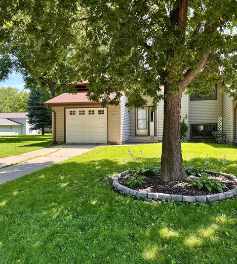 2605 8th St SW, Willmar, MN 56201