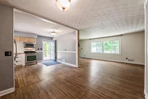 2079 Shale Ln, Eagan, MN 55122 photo 8