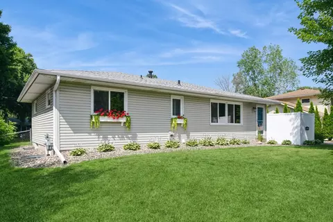 2079 Shale Ln, Eagan, MN 55122 photo 28