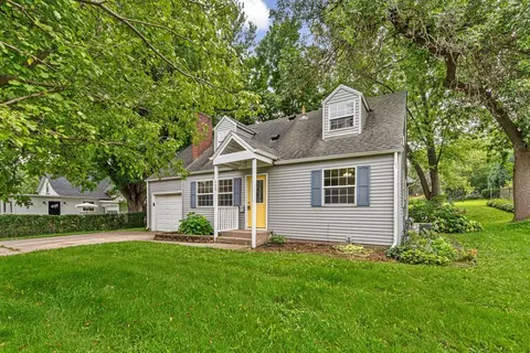 409 Greenvale Ave W, Northfield, MN 55057