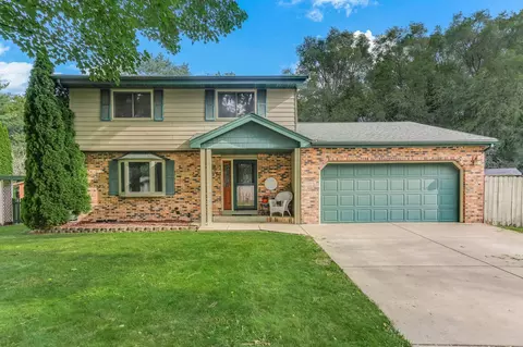 1797 Spruce Ct, White Bear Lake, MN 55110