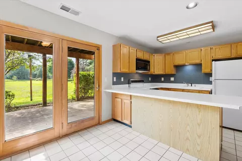 Kitchen - 11343 Edgewood Ave N, Champlin, MN 55316 photo 5 of 7
