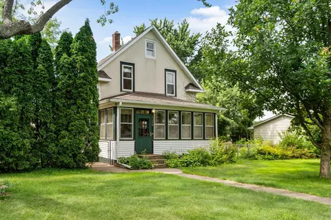 1246 Frisbie Ave, Maplewood, MN 55109