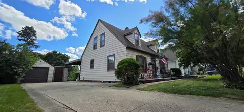 210 Giles Pl, Albert Lea, MN 56007