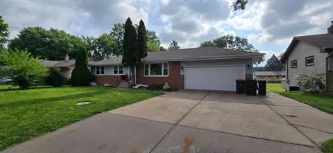 1728 Duluth St, Maplewood, MN 55109