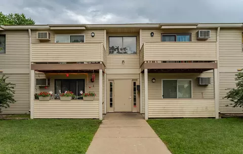 2106 Valleyhigh Dr NW #A202, Rochester, MN 55901