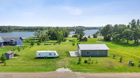 19617 Johnson Dr, Audubon, MN 56511