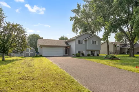 5652 Kalland Ave NE, Albertville, MN 55301