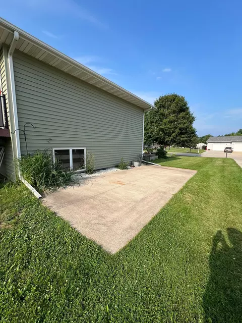 320 8th St SW, Plainview, MN 55964 photo 7