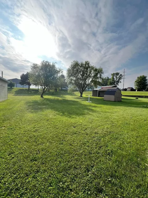 320 8th St SW, Plainview, MN 55964 photo 6