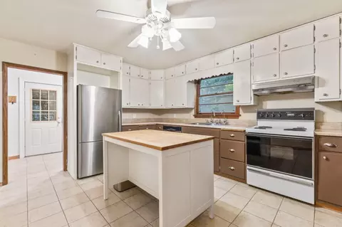 Kitchen - 225 4th Ave SW, Faribault, MN 55021 photo 2 of 3