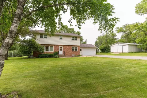 524 Woodland Dr, Fergus Falls, MN 56537