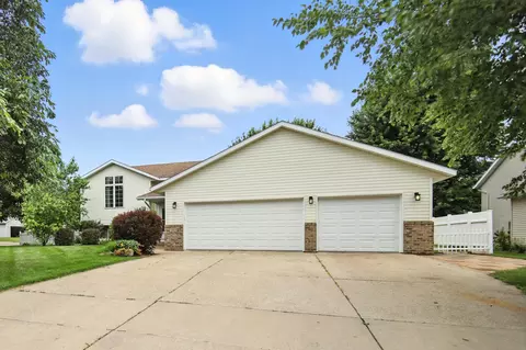 785 Lee St NE, Owatonna, MN 55060