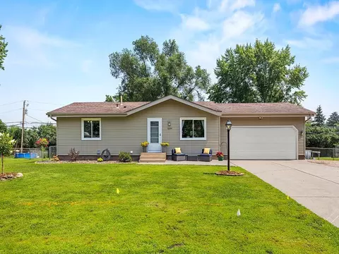 16294 Florida Way W, Rosemount, MN 55068