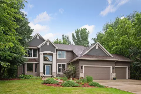 7474 Moccasin Trl, Chanhassen, MN 55317