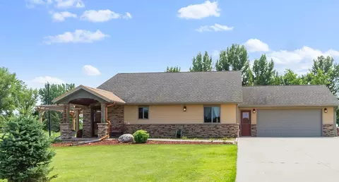8130 Hummingbird Ln SW, Alexandria, MN 56308