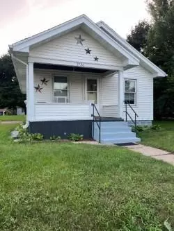 2726 4th St, Eau Claire, WI 54703