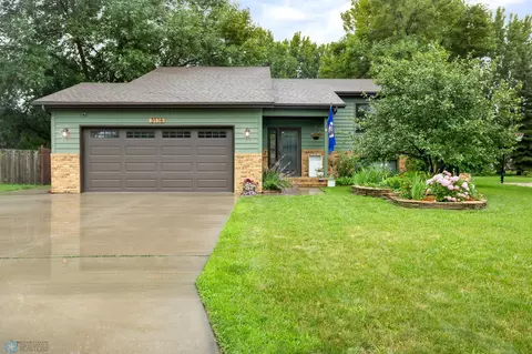3116 22nd St S, Moorhead, MN 56560