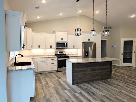 604 W 7th Ave, Osakis, MN 56360 photo 6