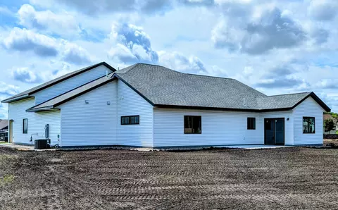 604 W 7th Ave, Osakis, MN 56360 photo 3