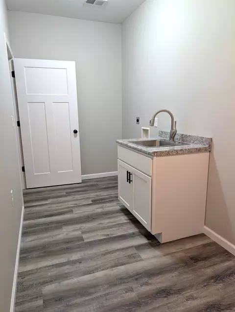 604 W 7th Ave, Osakis, MN 56360 photo 27