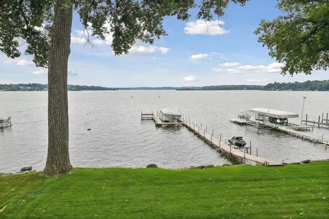 5459 Bartlett Blvd, Mound, MN 55364 photo 3