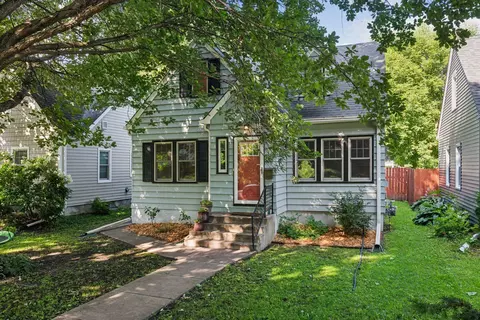 4404 31st Ave S, Minneapolis, MN 55406