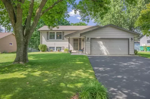 8856 62nd Ave N, Brooklyn Park, MN 55428