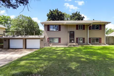 7849 Sierra Pkwy, Brooklyn Park, MN 55444