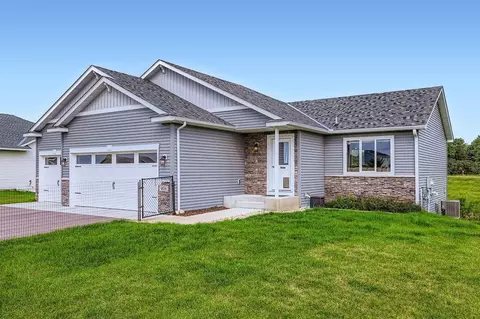 4136 Eaton Cir NE, Monticello, MN 55362
