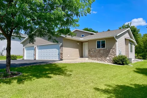 650 Texas Ave NW, Hutchinson, MN 55350