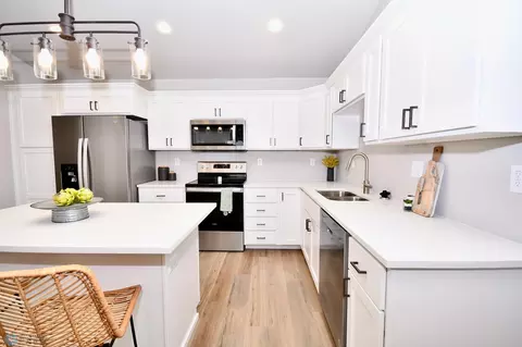 Kitchen - 2391 Eagle Valley Dr S, Fargo, ND 58104 photo 7 of 8