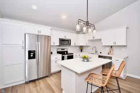 Kitchen - 2391 Eagle Valley Dr S, Fargo, ND 58104 photo 4 of 8