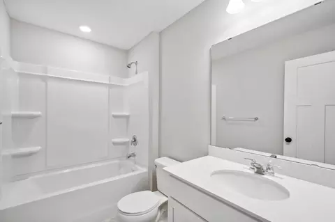 Bath - 23150 Willow Dr, Rogers, MN 55374 photo 3 of 3