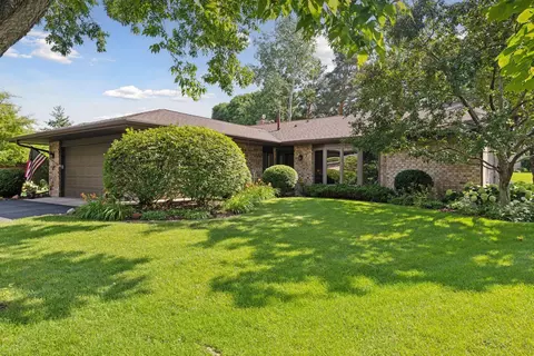 97 Inland Ln N, Plymouth, MN 55447