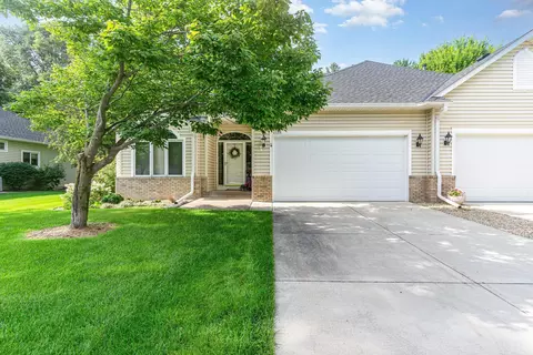 4329 Priorwood St SE, Prior Lake, MN 55372