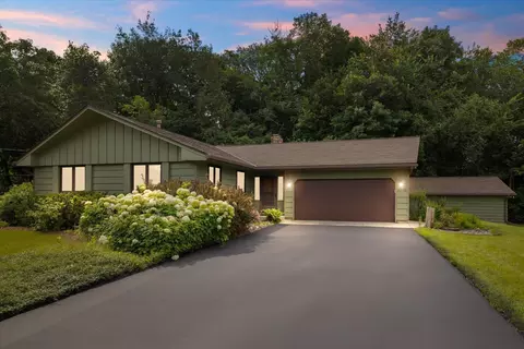 6155 Evergreen Rd, Mound, MN 55364