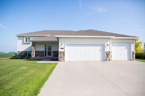 2338 Meadow Ln, Hawley, MN 56549