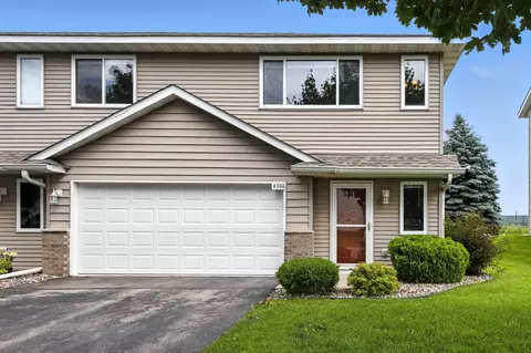 4360 Blakewood Dr, Shakopee, MN 55379