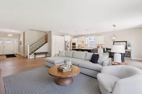790 Summerbrooke Ct, Eagan, MN 55123