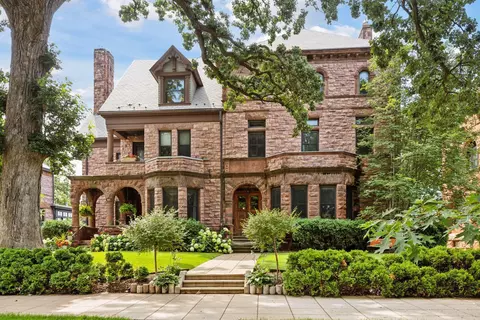 324 Summit Ave #101, Saint Paul, MN 55102