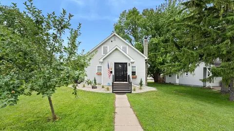 1418 Irving St, Alexandria, MN 56308