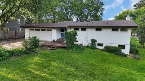 309 Riverview Dr, Monticello, MN 55362