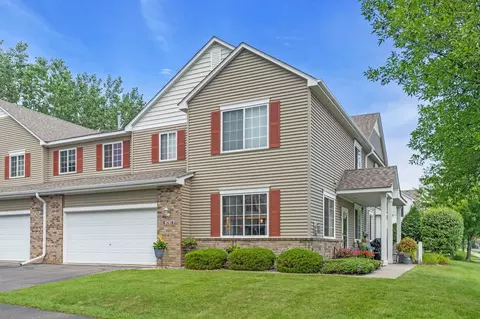 9797 Vagabond Ln N, Maple Grove, MN 55311