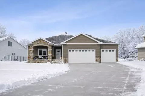 6884 21st St S, Fargo, ND 58104