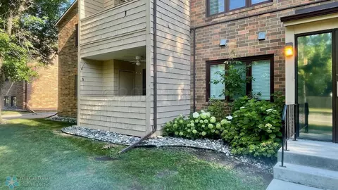 3245 17 Ave S #101, Fargo, ND 58103