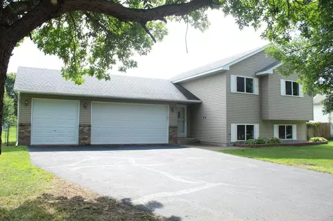 1432 Zachary St S, Cambridge, MN 55008